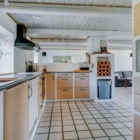 Law - 400m From The Sea By Interhome Hébergement de vacances