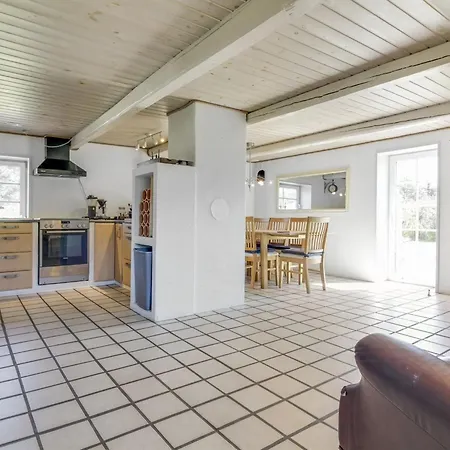 Hébergement de vacances Law - 400m From The Sea By Interhome